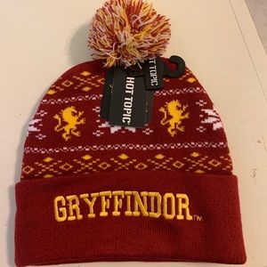Harry Potter Gryffindor beanie... BNWT!
